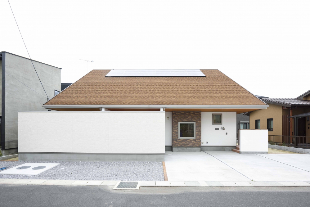 中津市の二階建て住宅